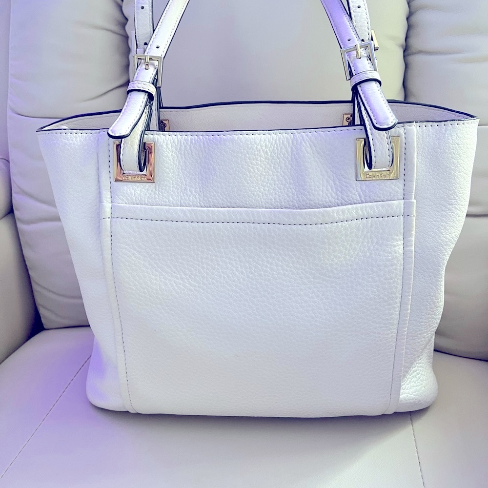 🎁Calvin Kline handbag w/ pebbled leather.VERY SOFT & SUPPLE🎁 - Picture 3 of 11